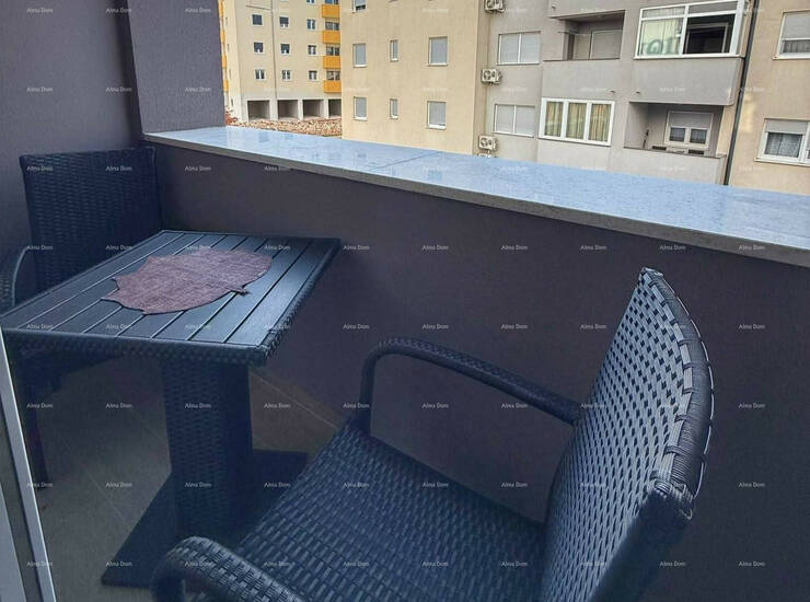 Na prodaju je lijepo uređen i namješten stan površine 40,7 m², smješte... — fotografija 6