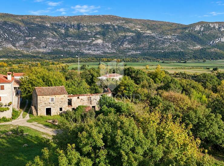 Istra, Labin, okolica, autohtona istarska kuća za adaptaciju — fotografija 5