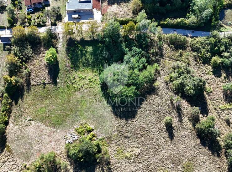 Labin, okolica, građevinsko zemljište s projektom prizemnice s bazenom — fotografija 5