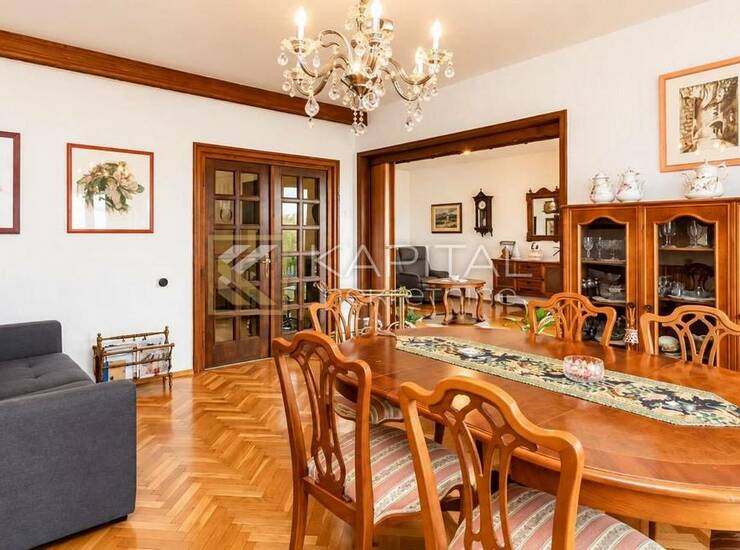Kostrena - samostojeća kuća s 2 stana i garažom — fotografija 5