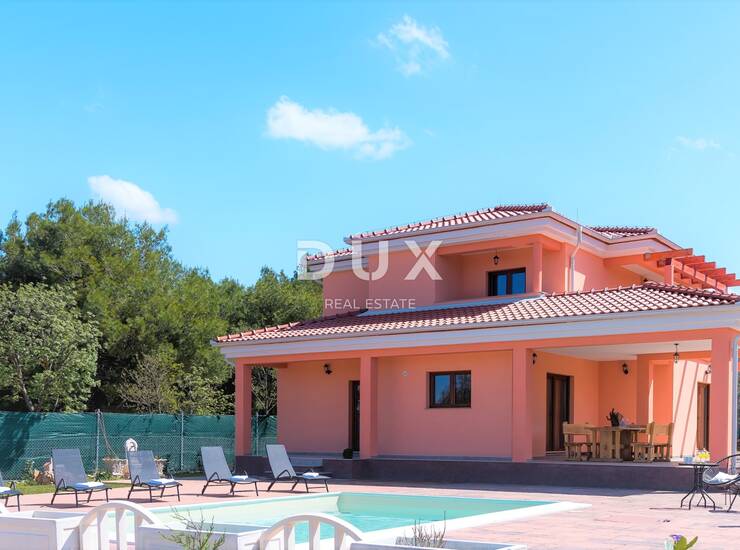  Bilice, vila s bazenom, 171,30 m²