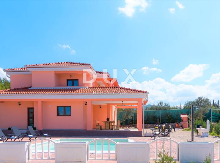  Bilice, vila s bazenom, 171,30 m² — fotografija 2
