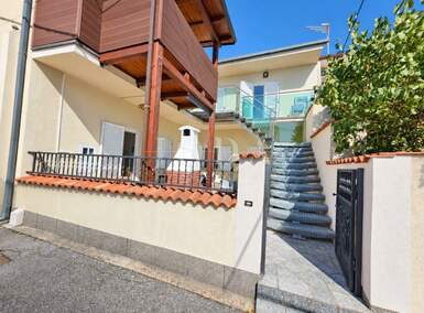 Kuća, Novi Vinodolski 200m² - 395.000 € | SveHrNekretnine