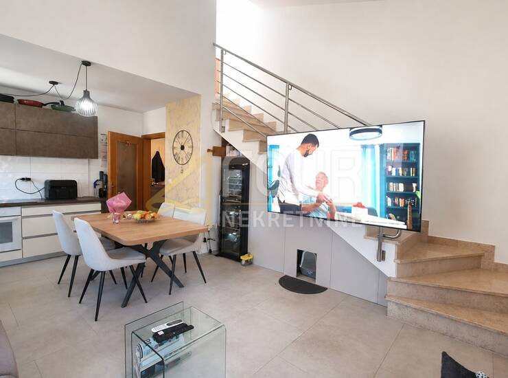 Istra, Pula - Šijana, stan s galerijom, 82.25m2, 3s+db, lođa