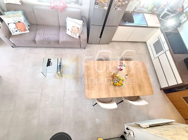 Istra, Pula - Šijana, stan s galerijom, 82.25m2, 3s+db, lođa — fotografija 3