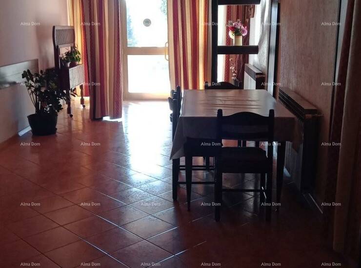 Prodaja kuće s apartmanima u Puli  blizu mora, s pogledom na more.
Ova atr... — fotografija 3