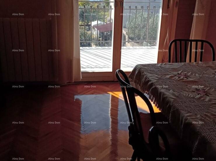 Prodaja kuće s apartmanima u Puli  blizu mora, s pogledom na more.
Ova atr... — fotografija 9
