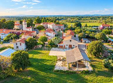 Kuća, Umag 350m² - 890.000 € | SveHrNekretnine