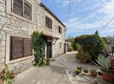 Kuća, Barban 200m² - 160.000 € | SveHrNekretnine