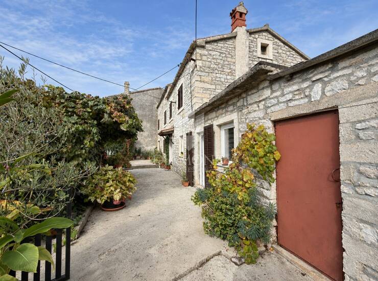 Istra, Barban, autohtona istarska kuća sa okućnicom — fotografija 4