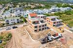 KAŠTEL SUĆURAC – DVOETAŽNI PENTHOUSE S PROSTRANOM TERASOM | NOVOGRADNJA — fotografija 2