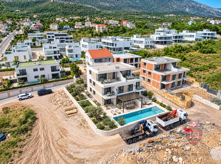 KAŠTEL SUĆURAC – DVOETAŽNI PENTHOUSE S PROSTRANOM TERASOM | NOVOGRADNJA — fotografija 3
