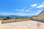 KAŠTEL SUĆURAC – DVOETAŽNI PENTHOUSE S PROSTRANOM TERASOM | NOVOGRADNJA — fotografija 4
