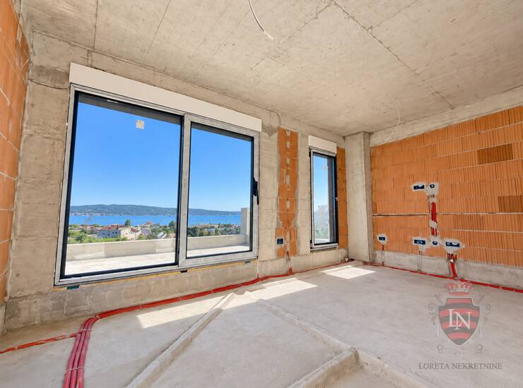 KAŠTEL SUĆURAC – DVOETAŽNI PENTHOUSE S PROSTRANOM TERASOM | NOVOGRADNJA — fotografija 6
