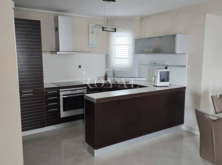 RIJEKA, DONJA DRENOVA - Stan 3S+DB,98m2,dva parkirna mjesta — fotografija 4