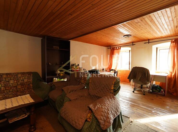 Rijeka, Trsat, dvoetažni 2s+db, 90 m2 — fotografija 2