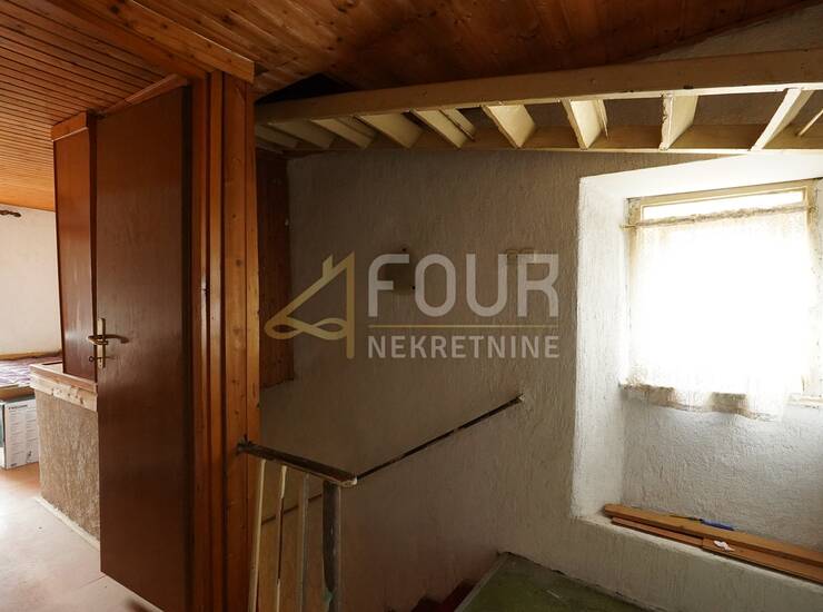 Rijeka, Trsat, dvoetažni 2s+db, 90 m2 — fotografija 4