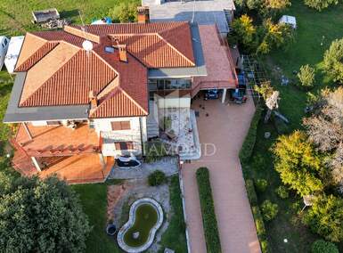 Kuća, Buje 330m² - 850.000 € | SveHrNekretnine