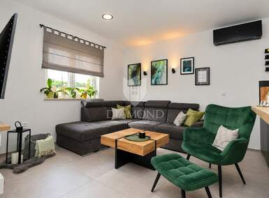 Cetvorosoban stan Valdebek, Pula 115m² - 380.000 € | SveHrNekretnine