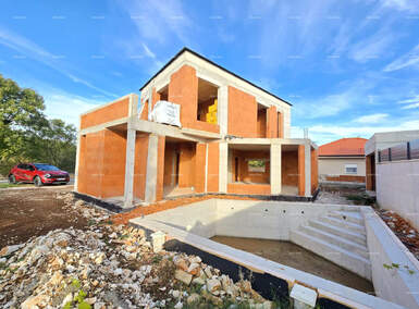 Kuća, Medulin 190m² - 750.000 € | SveHrNekretnine