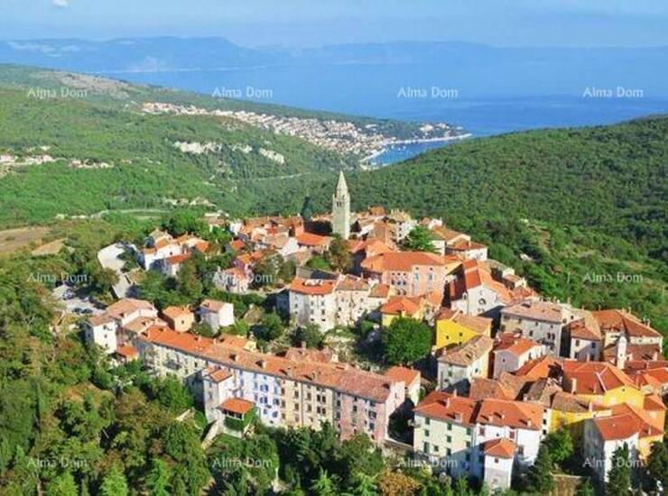 LABIN – TROSOBAN STAN S VRTOM U CENTRU GRADA – 57 m²

Na prodaju je fu... — fotografija 2