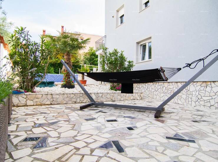 U mirnom i atraktivnom turističkom mjestu Banjole prodaje se potpuno uređ... — fotografija 4