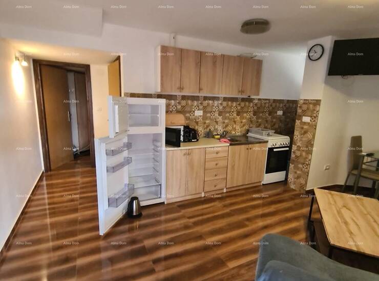 Prodaje se kuća u Fažani koja se sastoji od dva stana, idealna za stanova... — fotografija 4