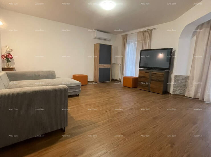 U Banjolama se prodaje prostran stan smješten u suterenu, ukupne površine... — fotografija 4