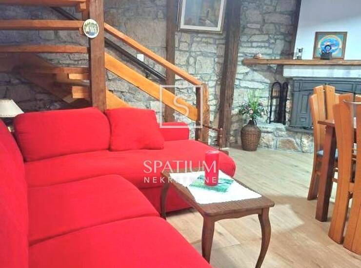 MATULJI, AUTOHTONE KUĆE ZA ODMOR S OKUĆNICOM — fotografija 3