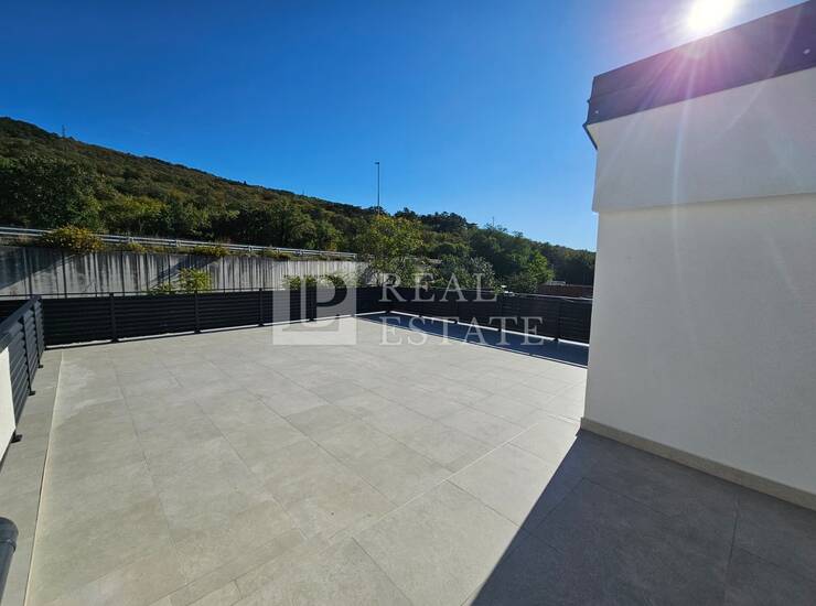 CRIKVENICA - dvosobni stan sa pogledom na more — fotografija 3