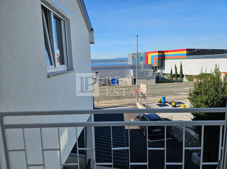 CRIKVENICA - stan s prostranom terasom i balkonom — fotografija 5