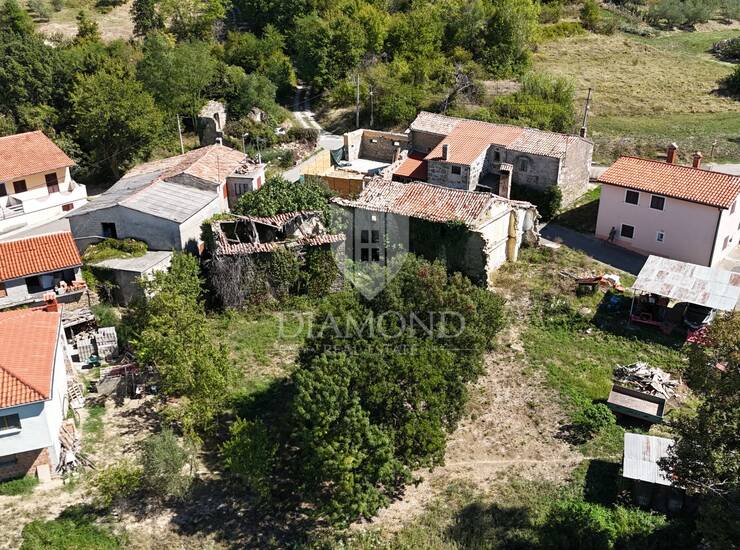 Cerovlje, okolica, ruševna starina s idejnim projektom kuće s bazenom — fotografija 3