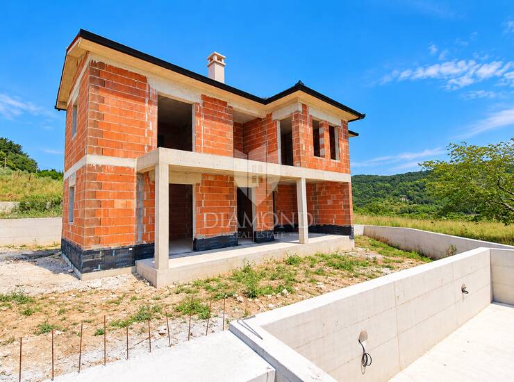 Pićan, okolica, roh-bau kuća na mirnoj lokaciji okruženoj zelenilom — fotografija 3
