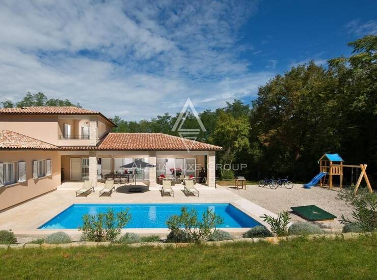 Istra, Labin: Namještena vila s bazenom i wellnessom
