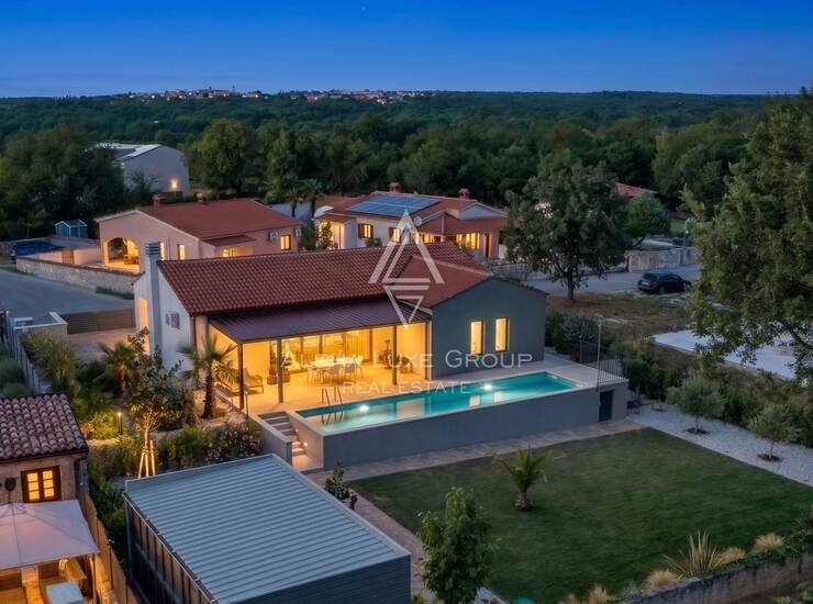 Istra, Sveti Lovreč: Moderna kuća s bazenom i vrtom