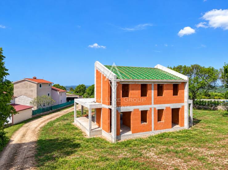 Istra, Kanfanar, Moderna kuća s bazenom i pogledom na Lim