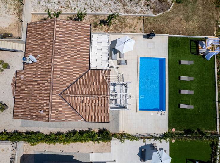 Istra, Diminići – vila s prekrasnim bazenom i pogledom na more — fotografija 4
