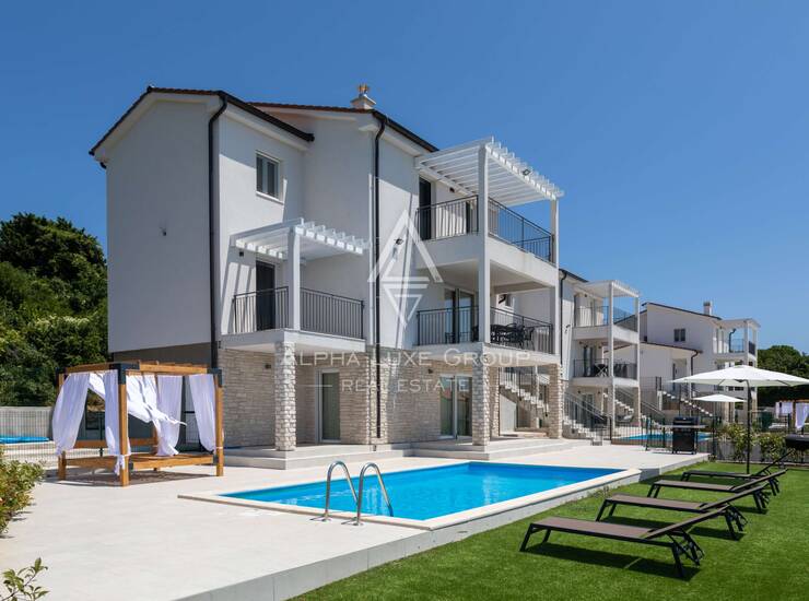 Istra, Diminići – vila s prekrasnim bazenom i panoramskim pogledom na more — fotografija 2