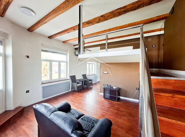 Karlovac, Centar - Moderan gradski stan — fotografija 3
