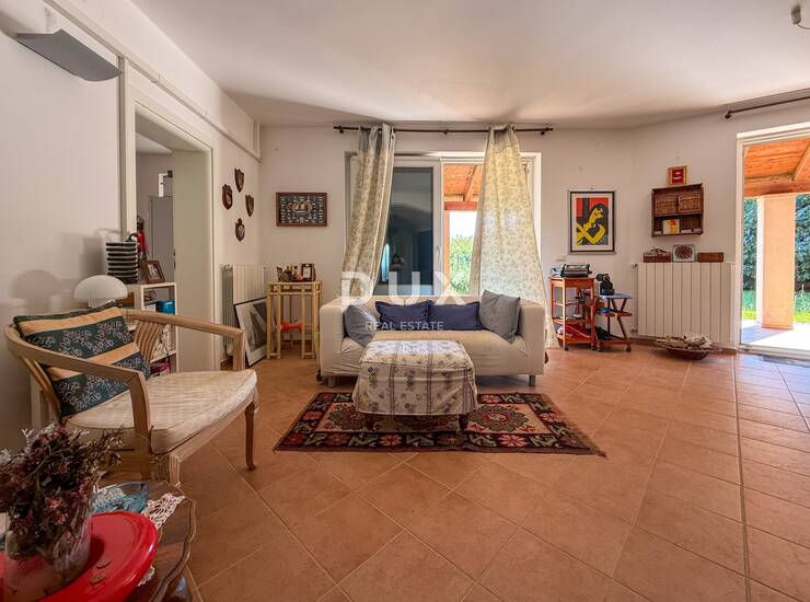 Istra, Volme, vila, 280 m², 3 stana, garaže  — fotografija 4