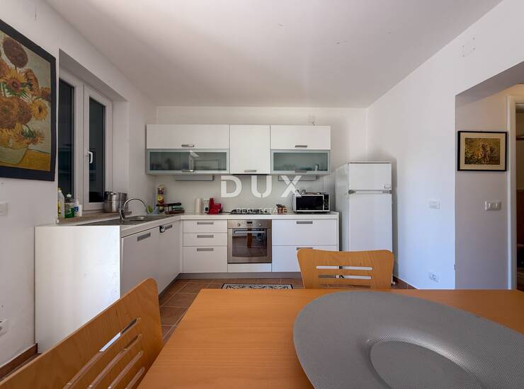 Istra, Volme, vila, 280 m², 3 stana, garaže  — fotografija 6