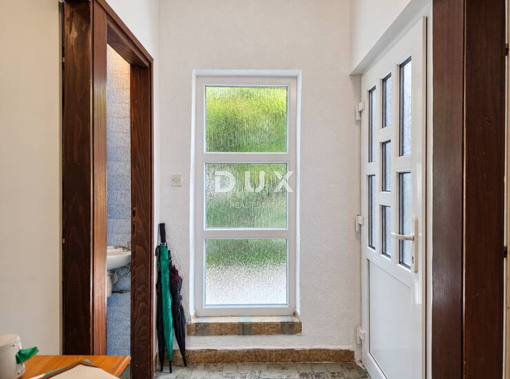 Rab, Lopar, dvije kuće, 130 m2, 3 stana, parking, vrt — fotografija 3