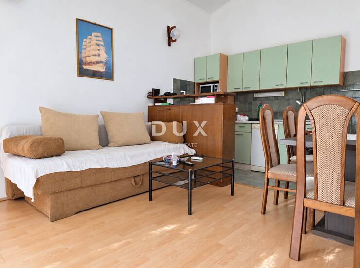 Rab, Lopar, dvije kuće, 130 m2, 3 stana, parking, vrt — fotografija 4