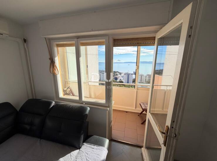 Rijeka, Gornja Vežica, dvosobni stan, 61 m2, lođa, panoramski pogled na more — fotografija 3