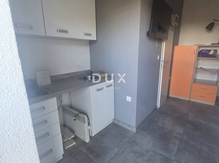 Jušići, stan, 70m2, 4 garsonjere, pogodno za radnike — fotografija 5