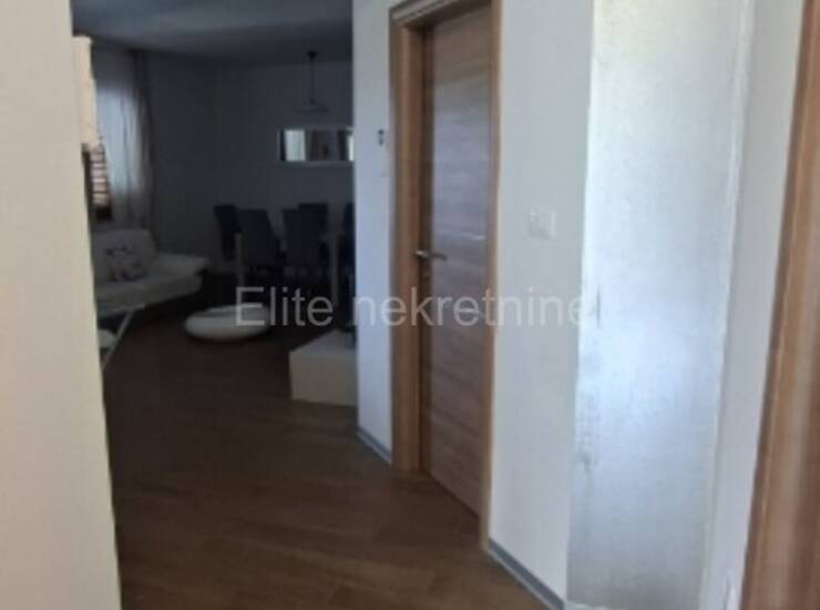 BANJOLE, Stan, 87 m2, 1 kat, 3 sobe, ostava, parking, 300 m od mora — fotografija 2