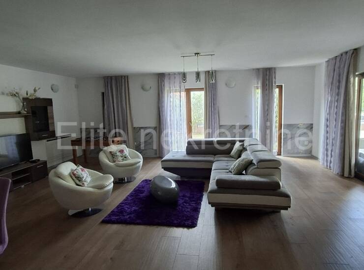 Banjole, Volme, stan u prizemlju, 240m2, bazen, garaža — fotografija 6