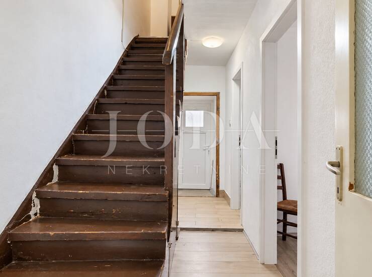 Kuća s investicijskim potencijalom | Zaleđe Crikvenice — fotografija 6