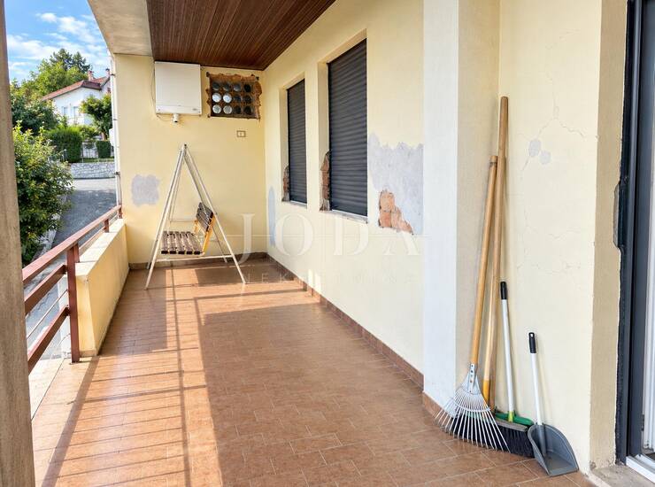 Matulji, etaža kuće za adaptaciju 