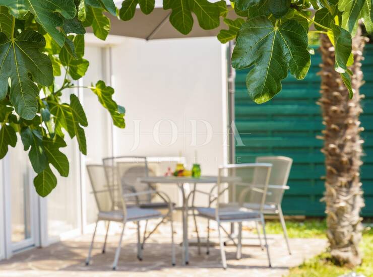 Crikvenica stan sa velikom terasom — fotografija 3
